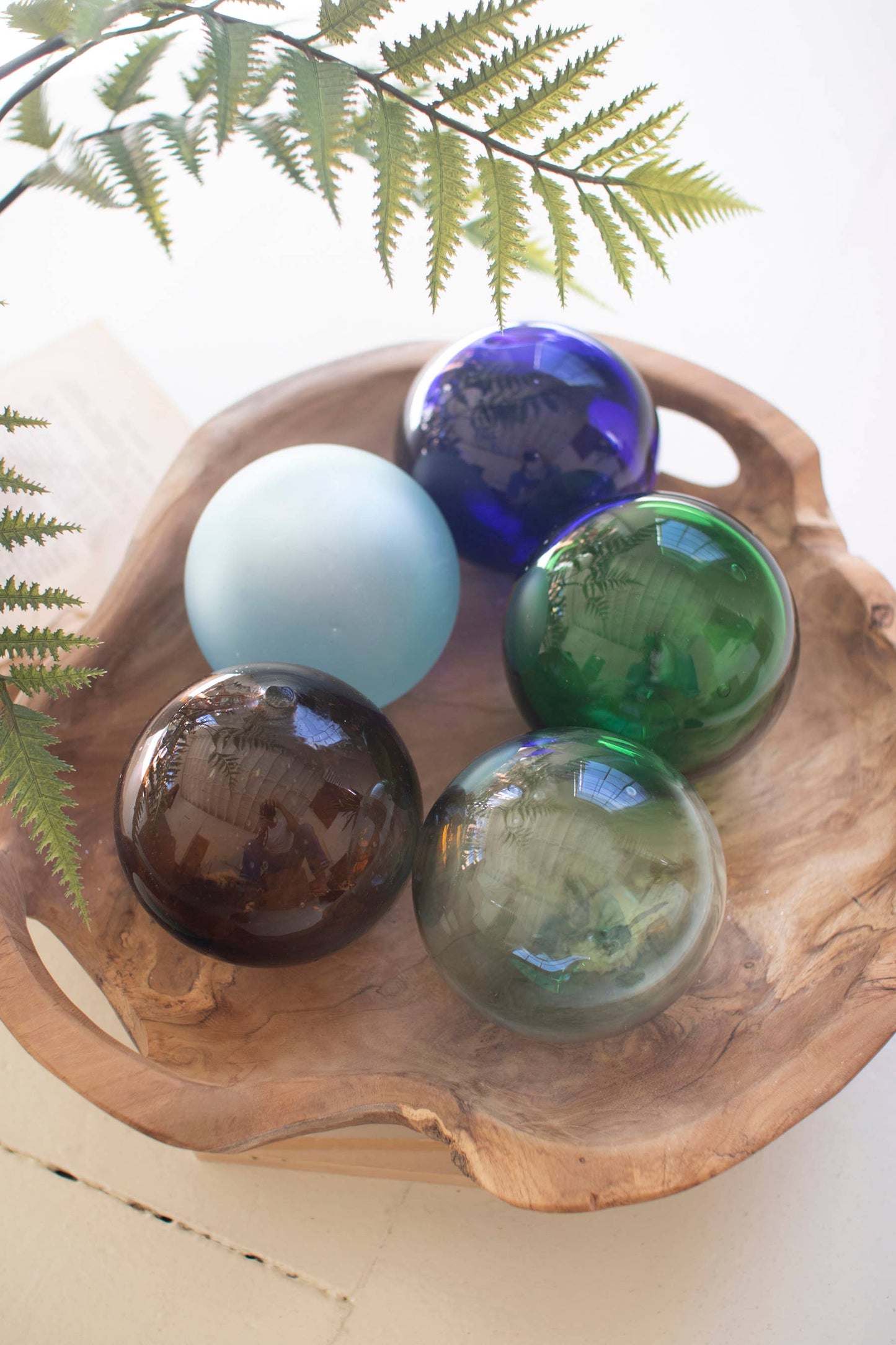 RECYCLED GLASS BALL-GREEN