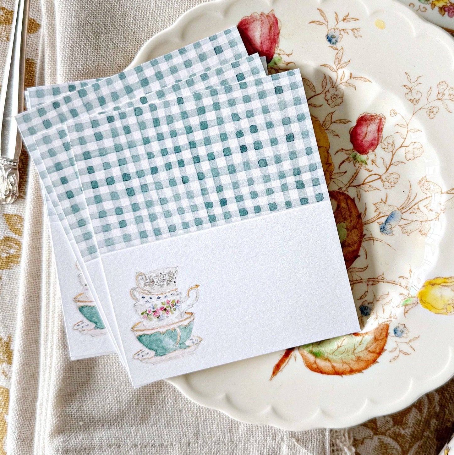 Teacup place cards