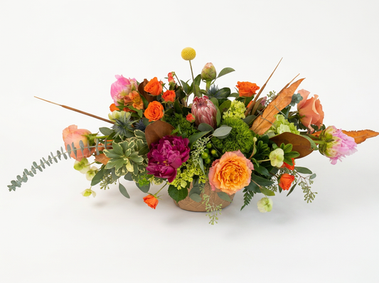 Mixed cut flower arrangement